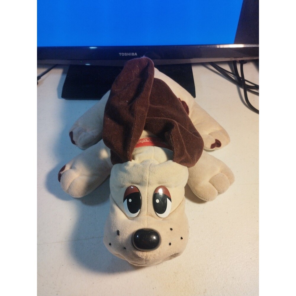 Vintage 1998  Galoob Pound Puppy Tan W/ Collar Puppy Huggable Sounds 17” Works